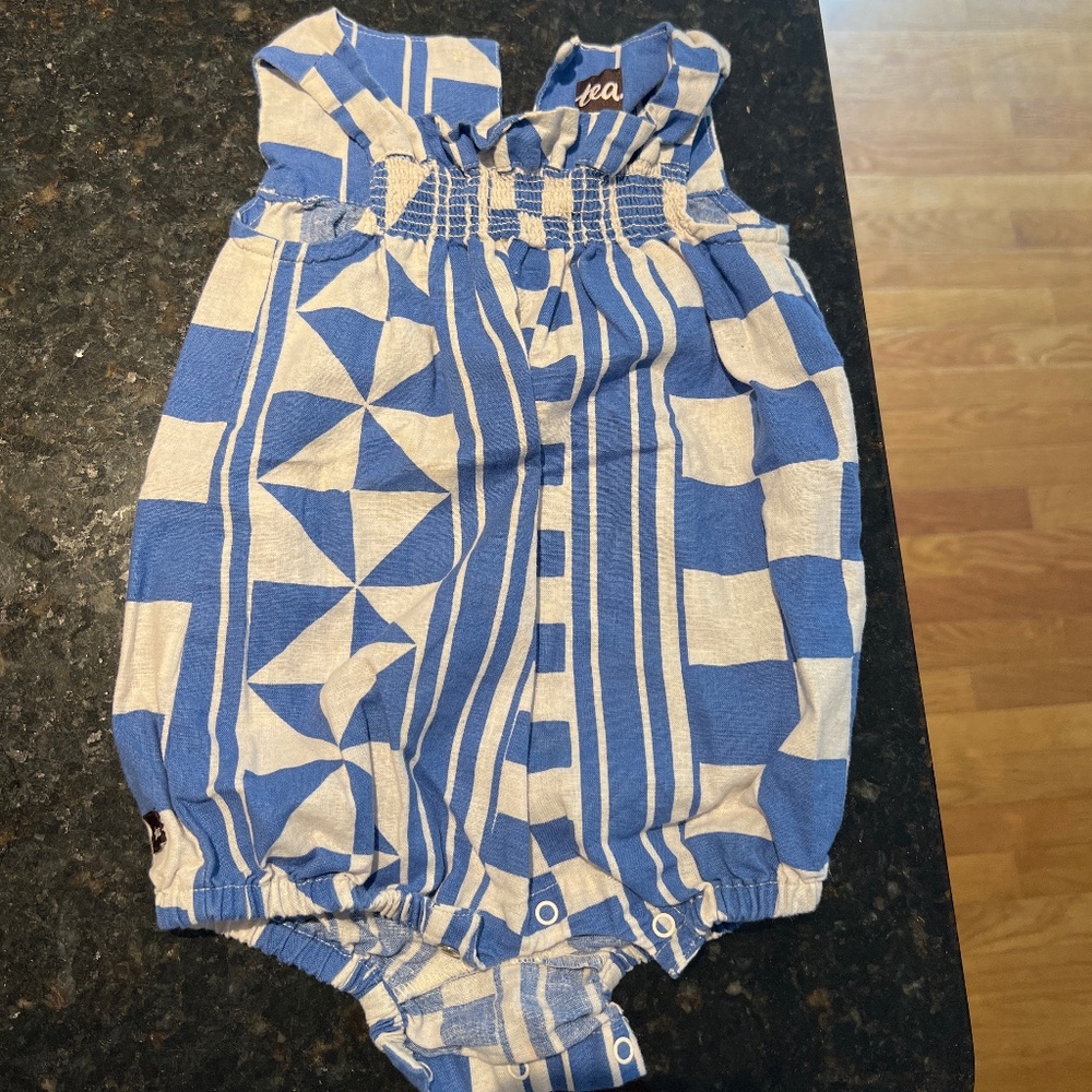 Tea romper
